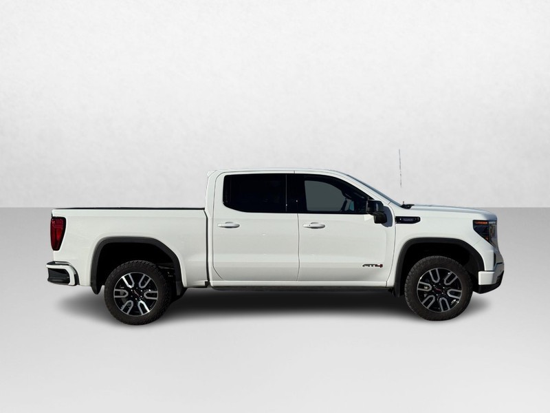 GMC Sierra 1500 Vehicle Image 02