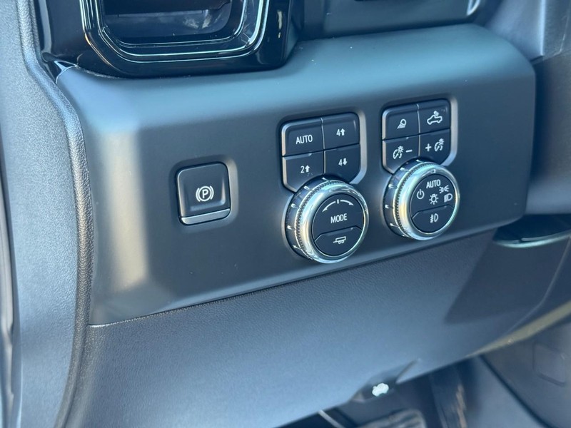 GMC Sierra 1500 Vehicle Image 18