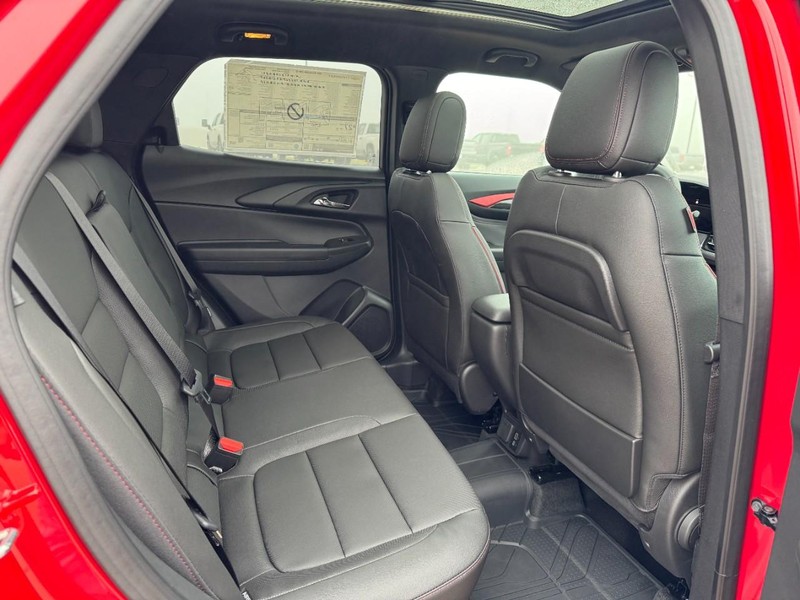 Chevrolet TrailBlazer Vehicle Image 06