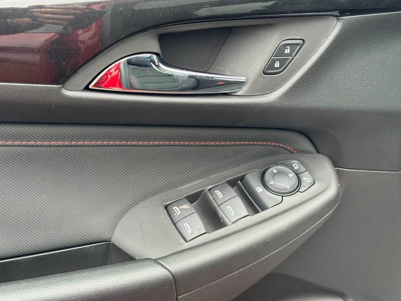 Chevrolet TrailBlazer Vehicle Image 11