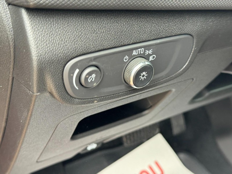 Chevrolet TrailBlazer Vehicle Image 12