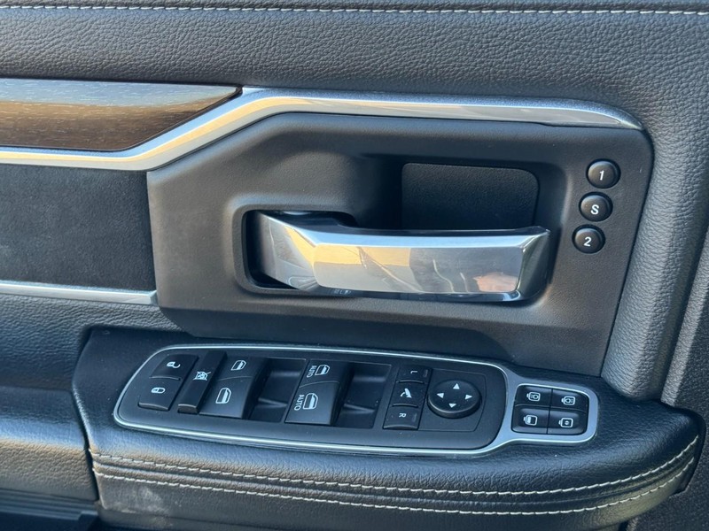 Ram 2500 Vehicle Image 24