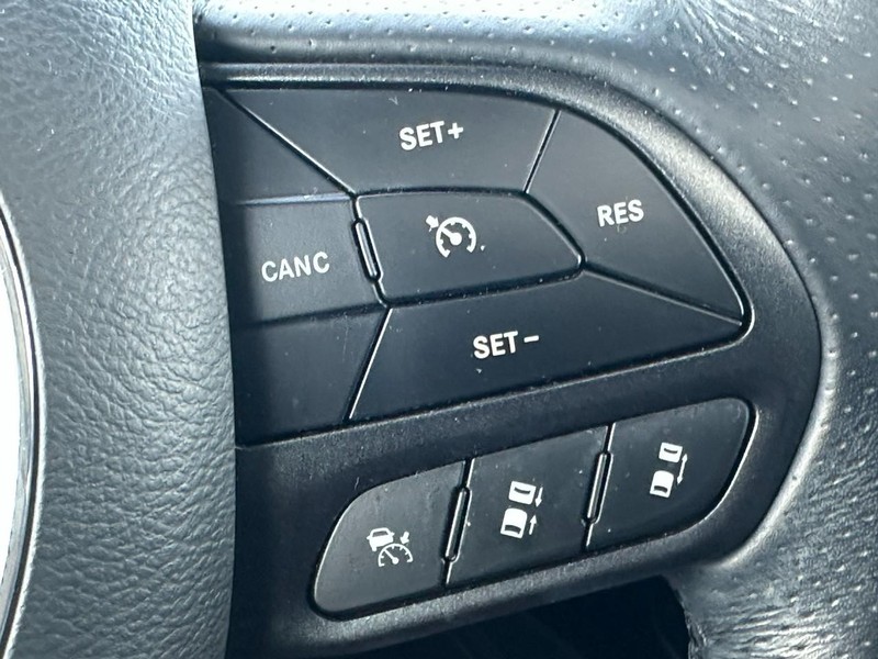 Dodge Durango Vehicle Image 23