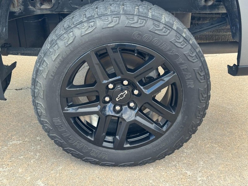 Chevrolet Silverado 1500 Vehicle Full-screen Gallery Image 07