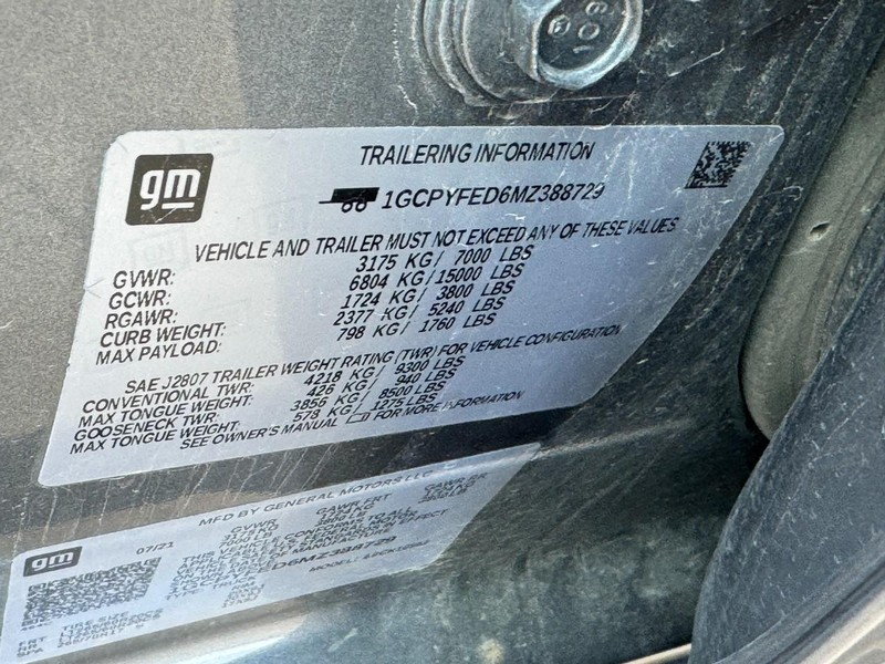 Chevrolet Silverado 1500 Vehicle Full-screen Gallery Image 25