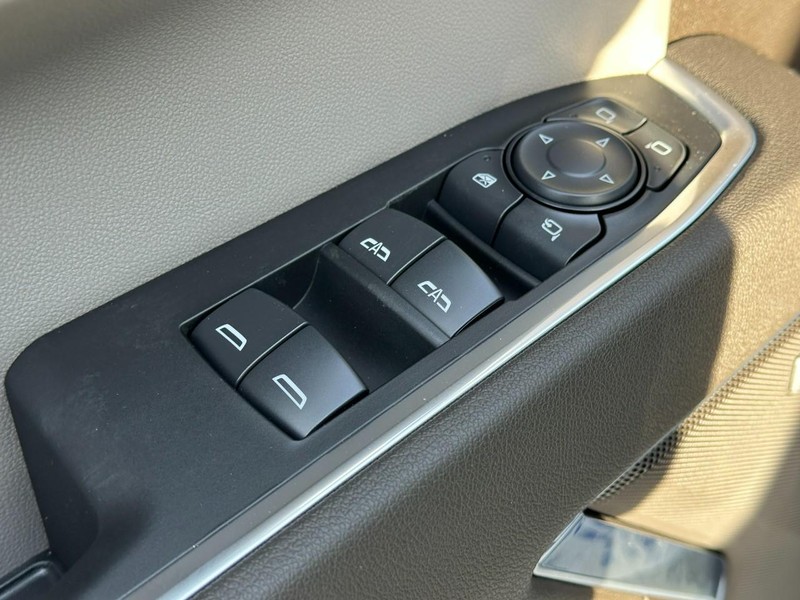 Chevrolet Silverado 1500 Vehicle Image 11