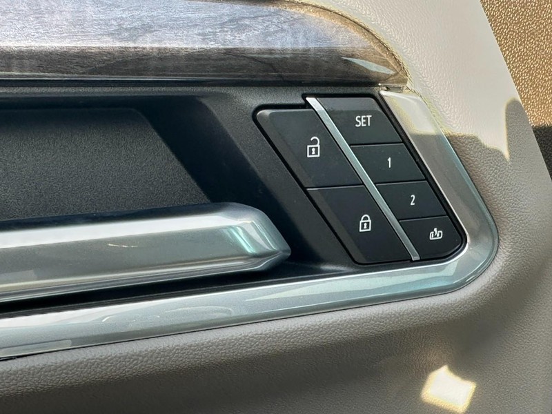 Chevrolet Silverado 1500 Vehicle Image 12