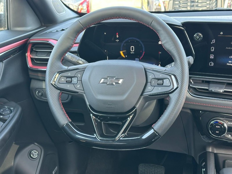 Chevrolet TrailBlazer Vehicle Image 07