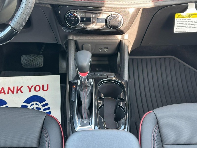 Chevrolet TrailBlazer Vehicle Image 09