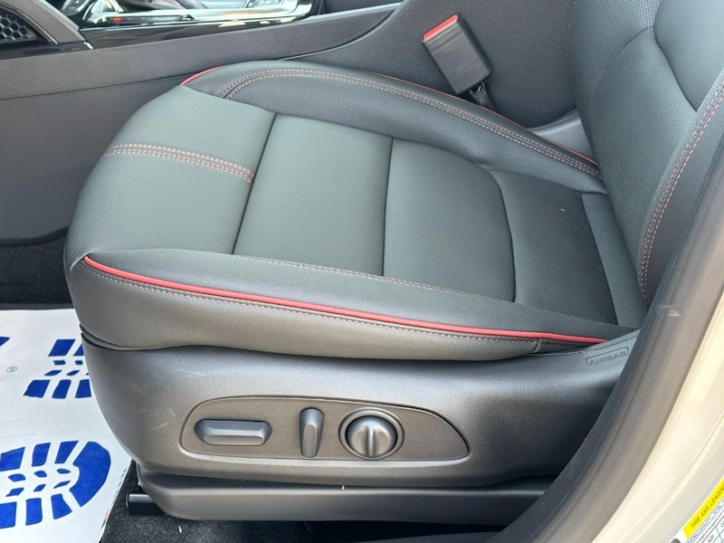 Chevrolet TrailBlazer Vehicle Image 11