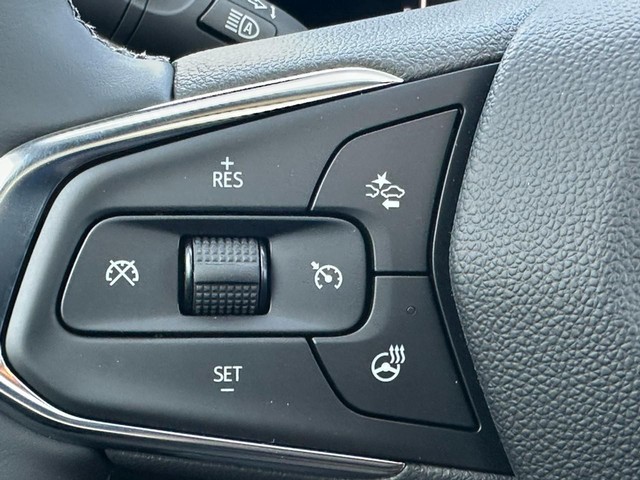 Chevrolet TrailBlazer Vehicle Image 12