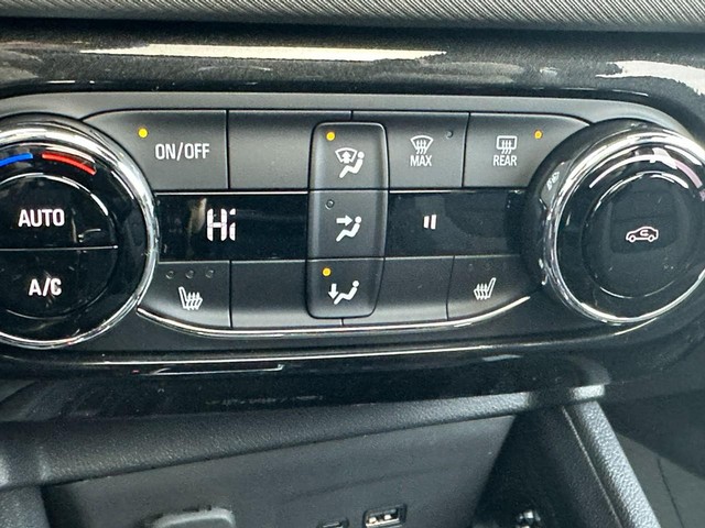 Chevrolet TrailBlazer Vehicle Image 14