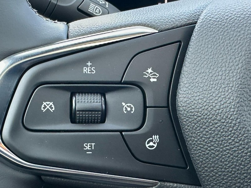 Chevrolet TrailBlazer Vehicle Image 12