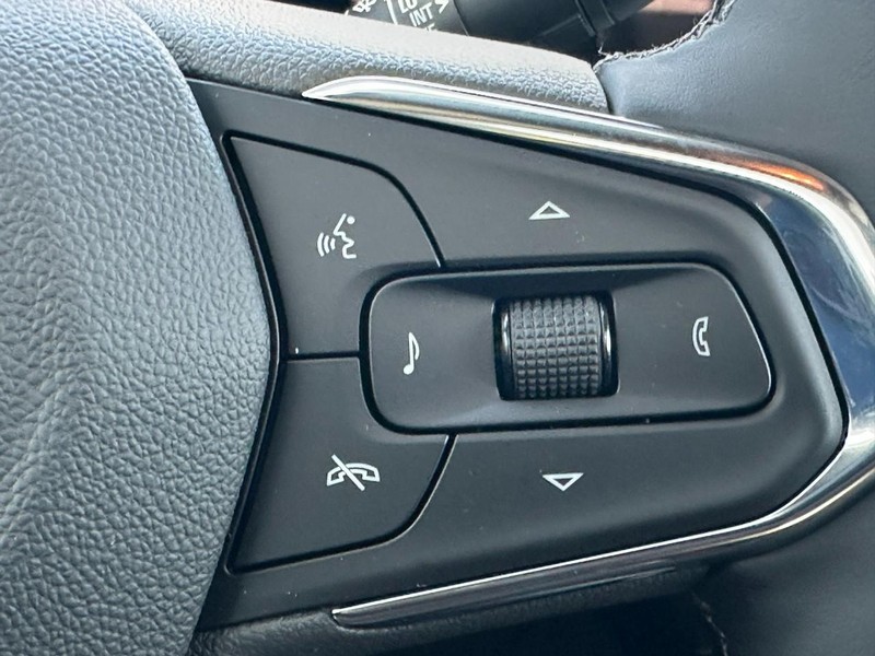 Chevrolet TrailBlazer Vehicle Image 13