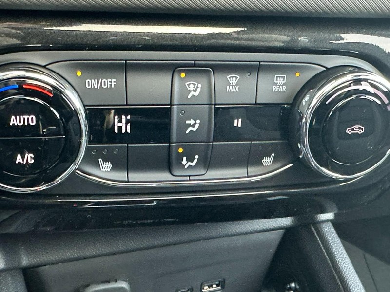 Chevrolet TrailBlazer Vehicle Image 14