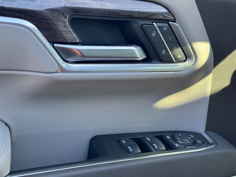 Chevrolet Silverado 1500 Vehicle Image 11