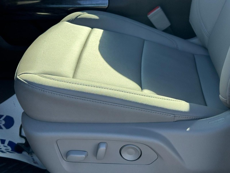 Chevrolet Silverado 1500 Vehicle Image 12