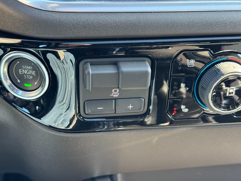 Chevrolet Silverado 1500 Vehicle Image 16