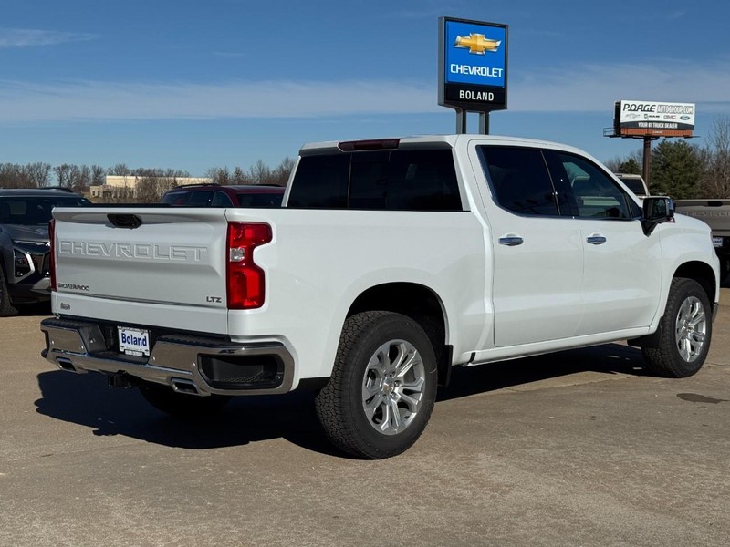 Chevrolet Silverado 1500 Vehicle Image 03