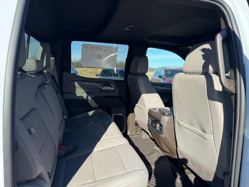 Chevrolet Silverado 1500 Vehicle Image 05