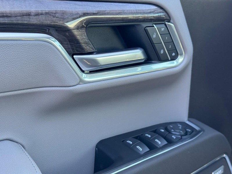 Chevrolet Silverado 1500 Vehicle Image 11