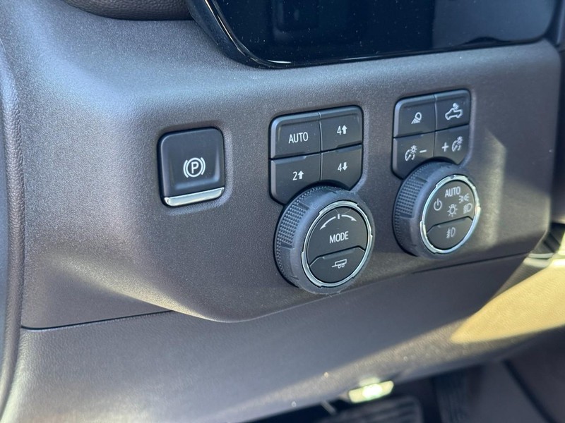 Chevrolet Silverado 1500 Vehicle Image 12