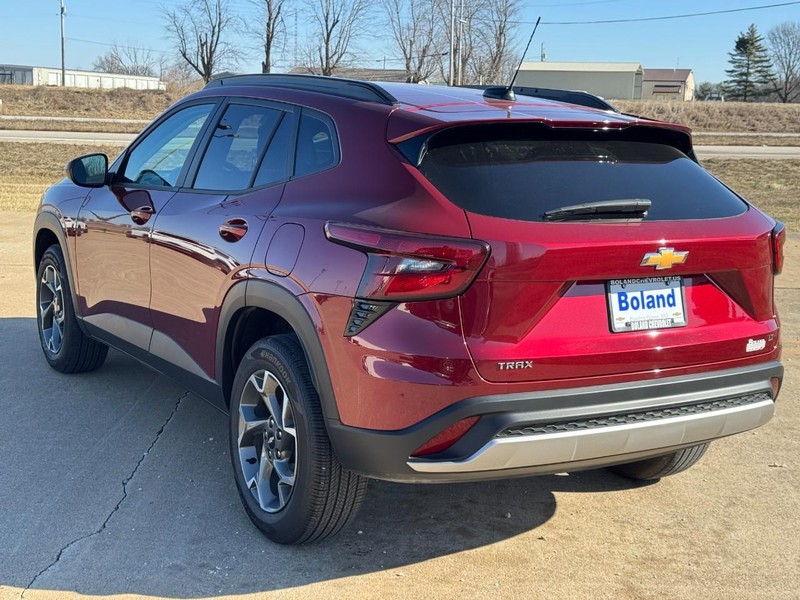 Chevrolet Trax Vehicle Image 06