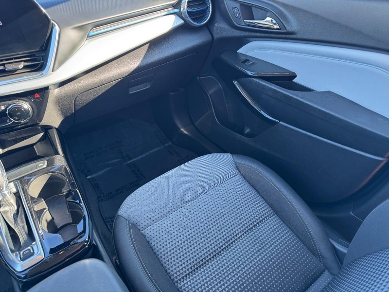 Chevrolet Trax Vehicle Image 15