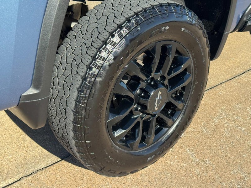 Chevrolet Silverado 2500HD Vehicle Image 05