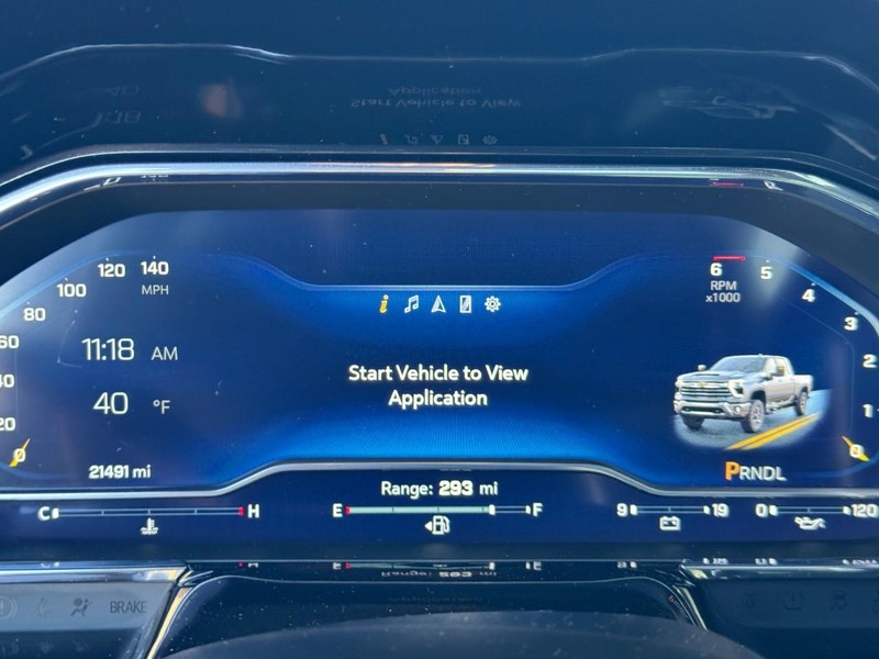 Chevrolet Silverado 2500HD Vehicle Image 16