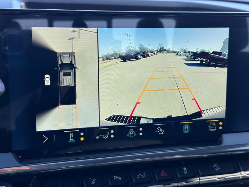 Chevrolet Silverado 2500HD Vehicle Image 17