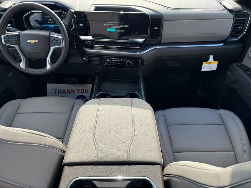 Chevrolet Silverado 3500HD Vehicle Image 06