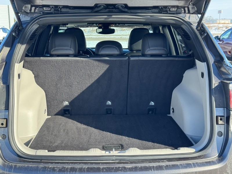 Jeep Compass Vehicle Image 04