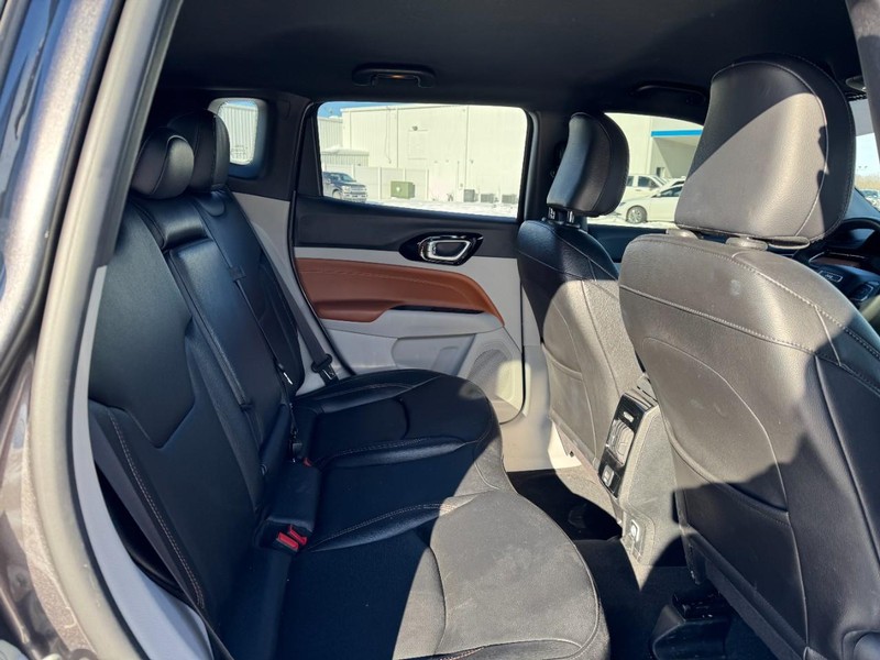 Jeep Compass Vehicle Image 10