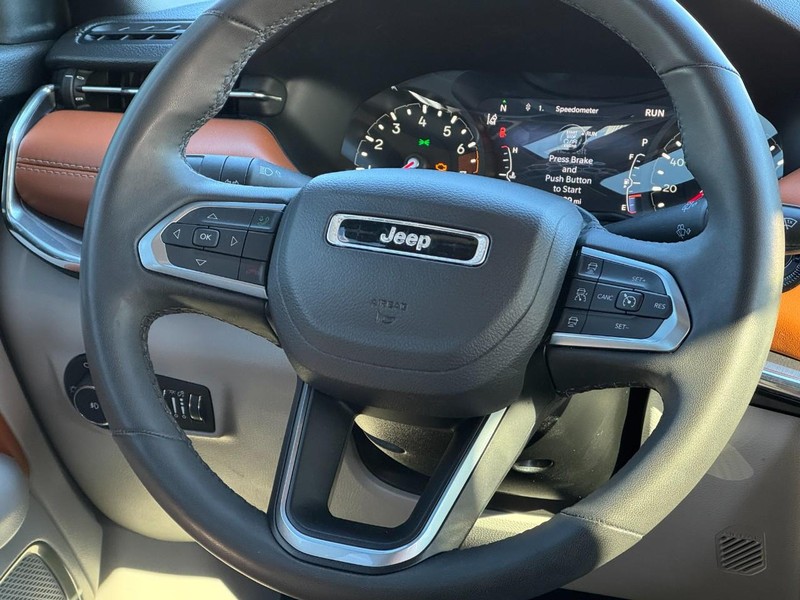 Jeep Compass Vehicle Image 12