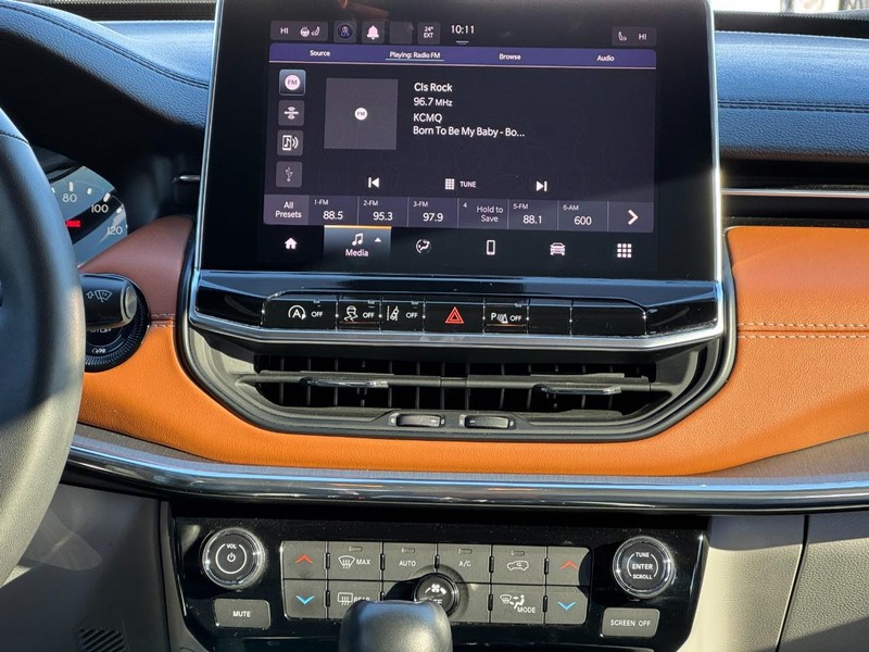 Jeep Compass Vehicle Image 13