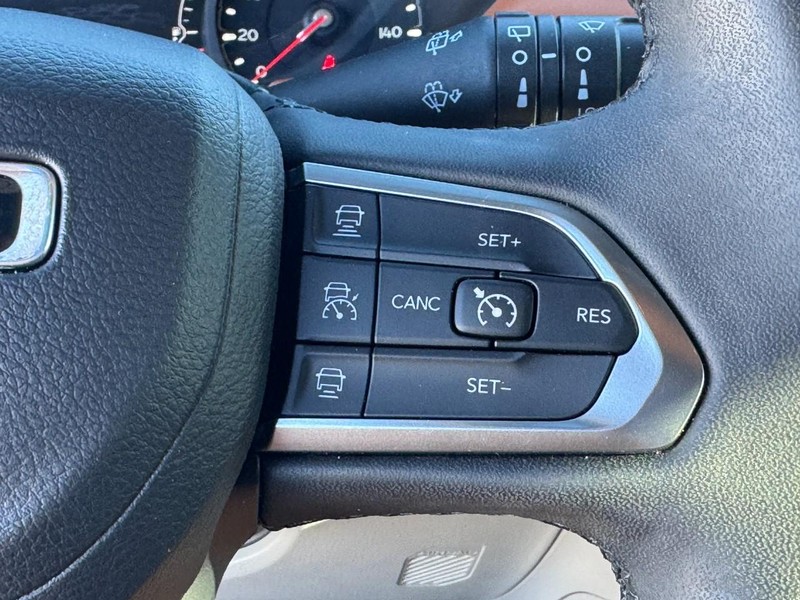 Jeep Compass Vehicle Image 19