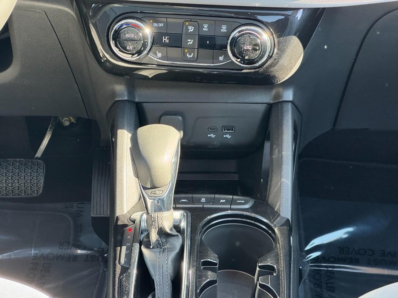 Chevrolet TrailBlazer Vehicle Image 09