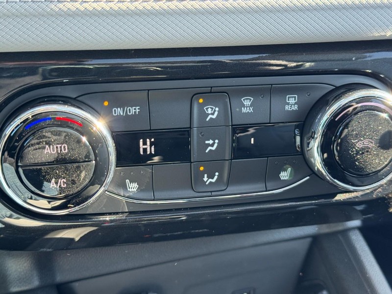 Chevrolet TrailBlazer Vehicle Image 15