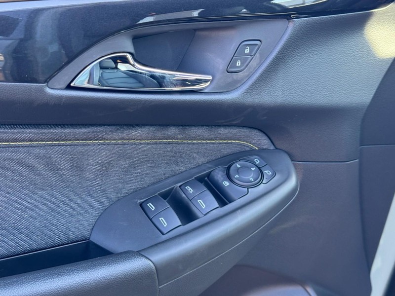 Chevrolet TrailBlazer Vehicle Image 10