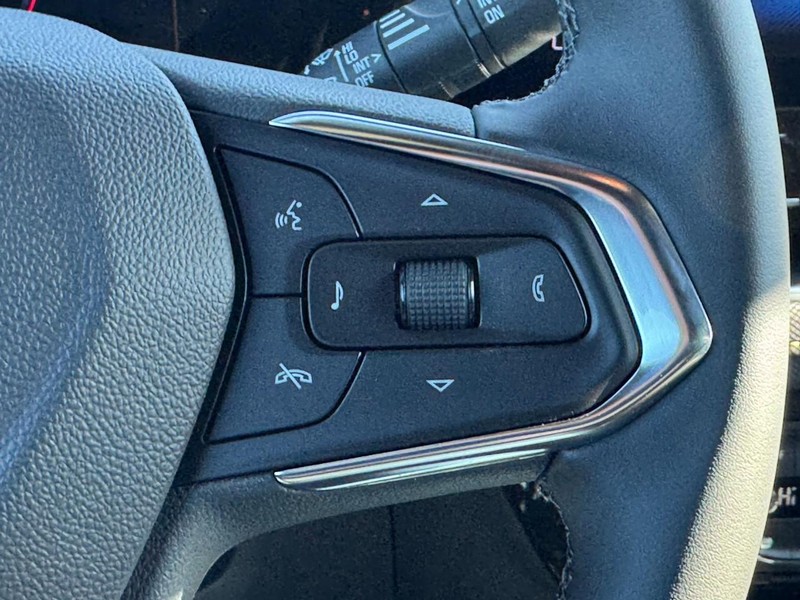 Chevrolet TrailBlazer Vehicle Image 14