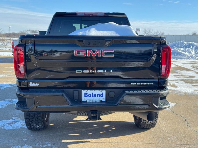 GMC Sierra 2500HD Vehicle Image 04