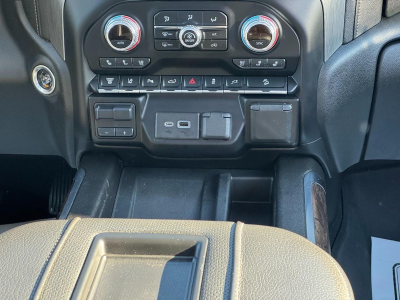 GMC Sierra 2500HD Vehicle Image 12