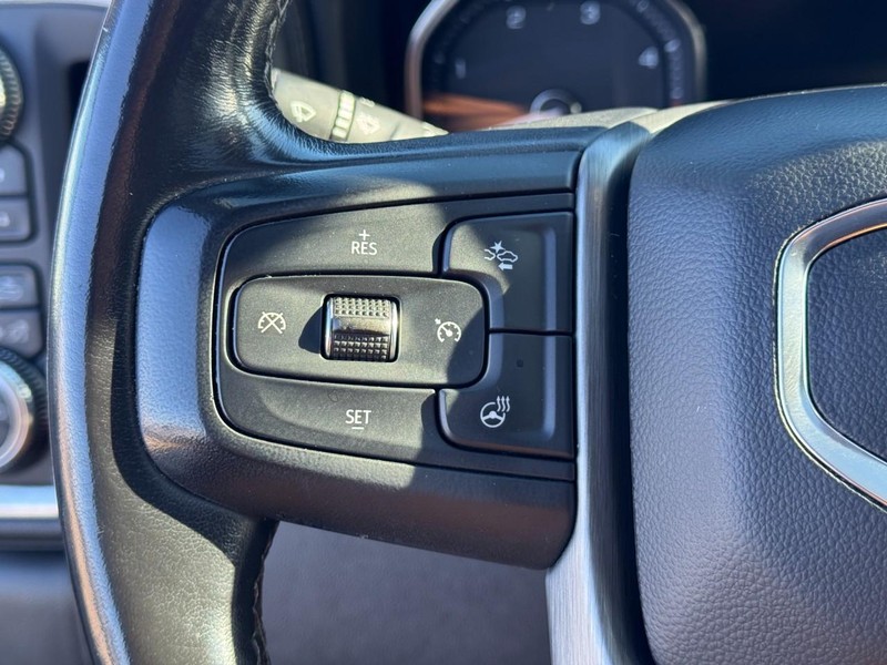 GMC Sierra 2500HD Vehicle Image 16