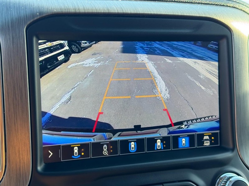 GMC Sierra 2500HD Vehicle Image 20