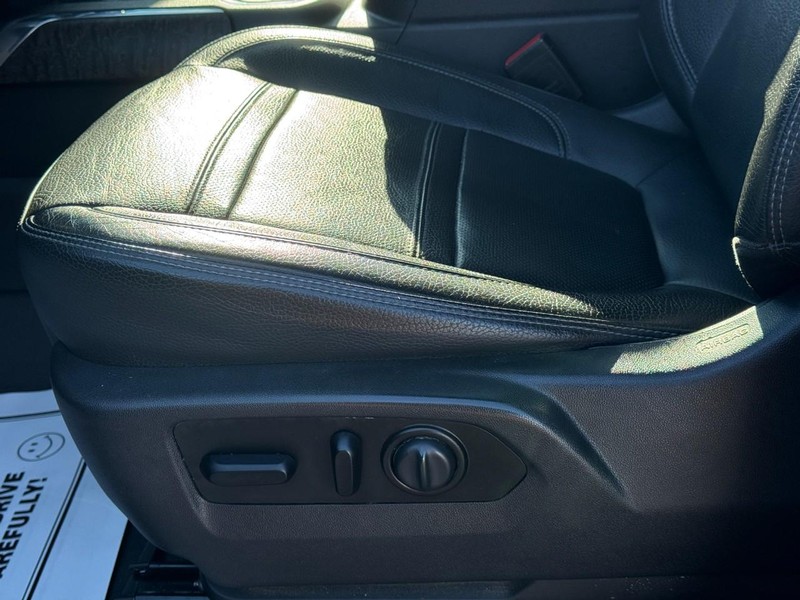 GMC Sierra 2500HD Vehicle Image 24