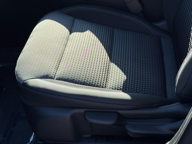 Chevrolet Trax Vehicle Image 11