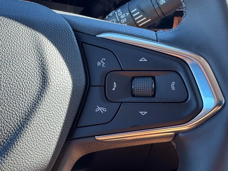 Chevrolet Trax Vehicle Image 13