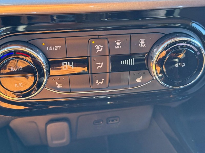 Chevrolet Trax Vehicle Image 14