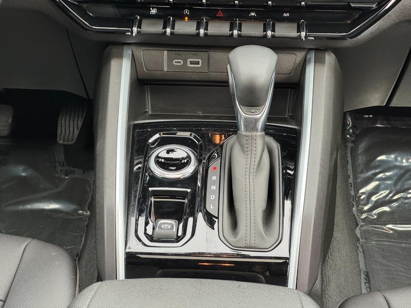 Chevrolet Colorado Vehicle Image 14